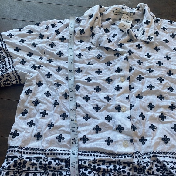 Abercrombie and Fitch Linen blend embroidered Set - Picture 5 of 14
